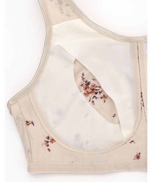 AMPHI（アンフィ）の「【ナイトアップブラ･眠っている間のバストをサポート】花柄プリントLLサイズ(ノンワイヤーナイト用ブラ)（ナイトブラ・レディース・チャコールグレー/ベージュ/ライトピンク/グレイッシュブルー/ライトイエロー/アイボリー/ローズ/バイオレット/クリアグリーン/ピンク/ホワイト/ライトブラウン・LL）」の15枚目の写真