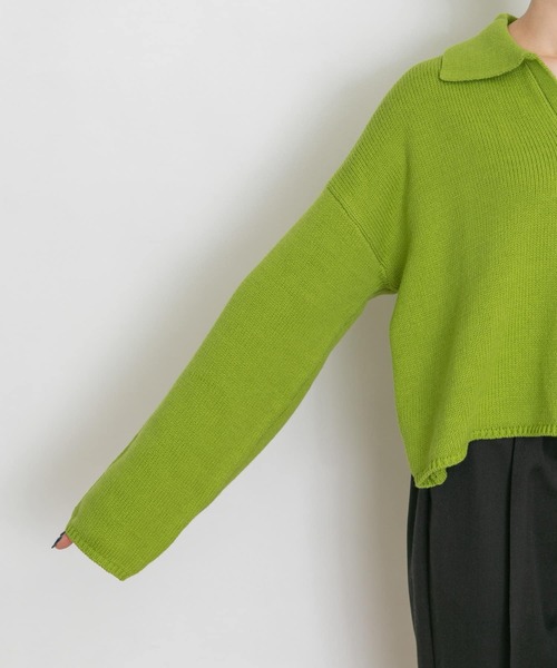 UR Lab.（アーバンリサーチラボ）の「衿付きスキッパーニット（ニット/セーター・レディース・チャコールグレー/ライトグレー/グリーン・FREE）」の6枚目の写真