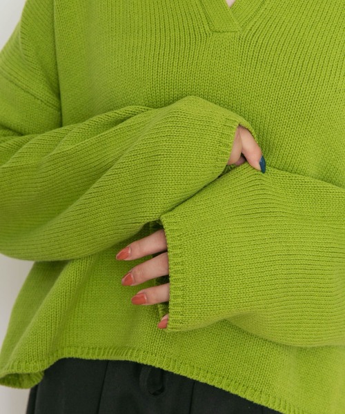 UR Lab.（アーバンリサーチラボ）の「衿付きスキッパーニット（ニット/セーター・レディース・チャコールグレー/ライトグレー/グリーン・FREE）」の7枚目の写真