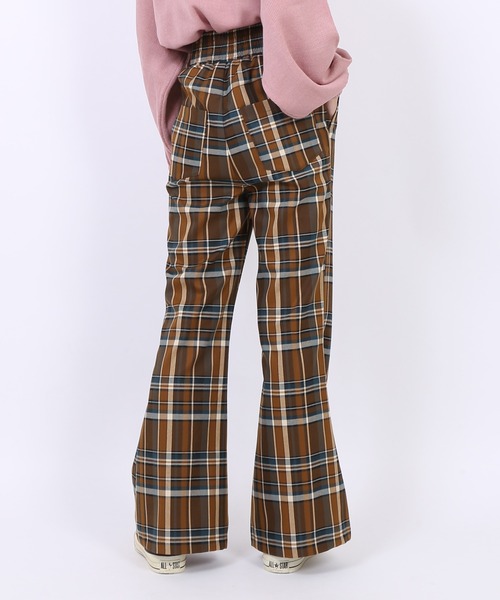 PUNYUS（プニュズ）の「チェックフレアパンツ（その他パンツ・レディース・ダークブラウン/ブラウン・4/3/1/2）」の4枚目の写真