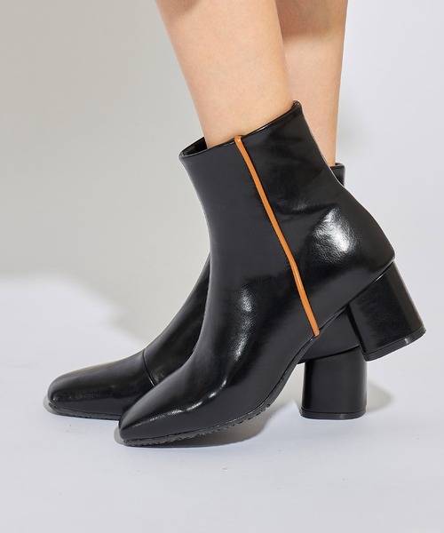 tocco closet(トッコ クローゼット)の「取り外し可能な2WAY結びリボン付き配色ライン入りショートブーツ(ブーツ・レディース・アイボリー/ブラック/ダークブラウン・L/M/S)」の14枚目の写真