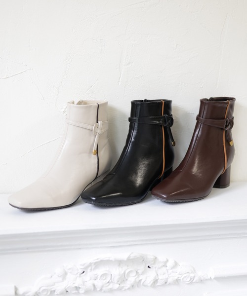 tocco closet(トッコ クローゼット)の「取り外し可能な2WAY結びリボン付き配色ライン入りショートブーツ(ブーツ・レディース・アイボリー/ブラック/ダークブラウン・L/M/S)」の22枚目の写真