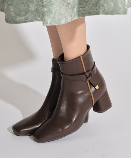 tocco closet(トッコ クローゼット)の「取り外し可能な2WAY結びリボン付き配色ライン入りショートブーツ(ブーツ・レディース・アイボリー/ブラック/ダークブラウン・L/M/S)」の8枚目の写真