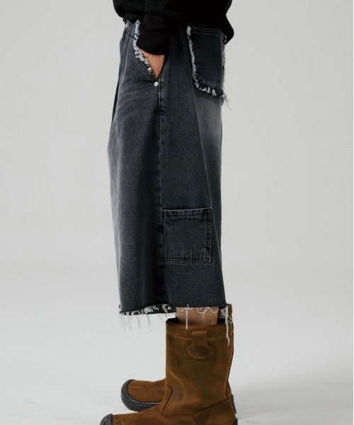 ESC STUDIO(イーエスシースタジオ)の「【ESC STUDIO/イーエスシースタジオ】washing denim culotte pants / デニムパンツ ジーンズ ワイドデニム(デニムパンツ・メンズ・ブラック・1/2)」の9枚目の写真
