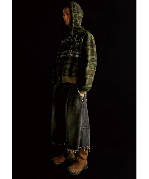 ESC STUDIO(イーエスシースタジオ)の「【ESC STUDIO/イーエスシースタジオ】washing denim culotte pants / デニムパンツ ジーンズ ワイドデニム(デニムパンツ・メンズ・ブラック・1/2)」の3枚目の写真