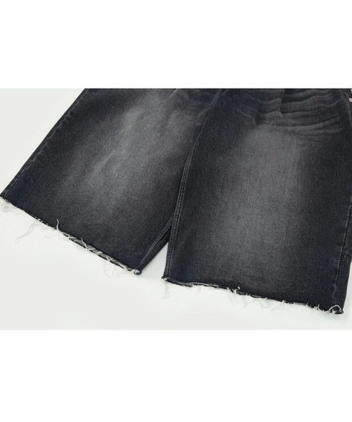 ESC STUDIO(イーエスシースタジオ)の「【ESC STUDIO/イーエスシースタジオ】washing denim culotte pants / デニムパンツ ジーンズ ワイドデニム(デニムパンツ・メンズ・ブラック・1/2)」の2枚目の写真