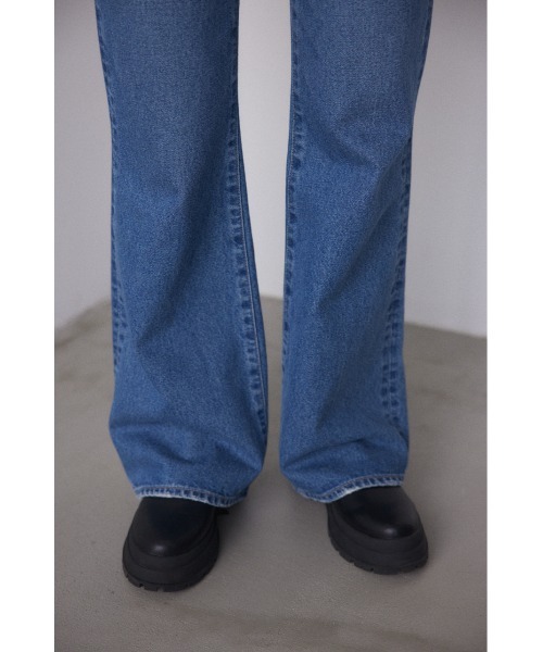 BLACK BY MOUSSY（ブラックバイマウジー）の「MATARI Al Makha denim（マタリアールマッカデニム）（デニムパンツ・レディース・ブルー/ライトブルー・25inch/24inch/23inch/26inch）」の11枚目の写真
