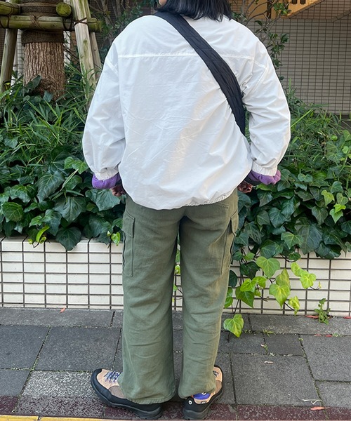kutir(クティール)の「配色アノラック ハーフジッププルオーバー(ブルゾン・レディース・パープル/オフホワイト/カーキ/グレイッシュベージュ・FREE)」の9枚目の写真