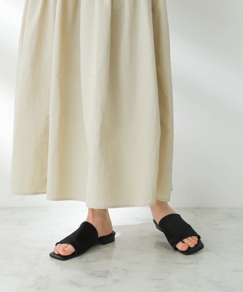 SENSE OF PLACE by URBAN RESEARCH(センスオブプレイスバイアーバンリサーチ)の「サテンストレッチミュール(サンダル・レディース・ブラック/グリーン/アイボリー/ベージュ・LARGE/MEDIUM/SMALL)」の16枚目の写真