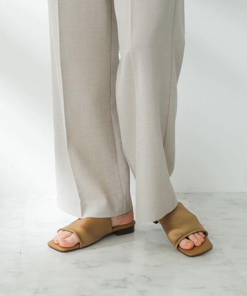 SENSE OF PLACE by URBAN RESEARCH(センスオブプレイスバイアーバンリサーチ)の「サテンストレッチミュール(サンダル・レディース・ブラック/グリーン/アイボリー/ベージュ・LARGE/MEDIUM/SMALL)」の20枚目の写真