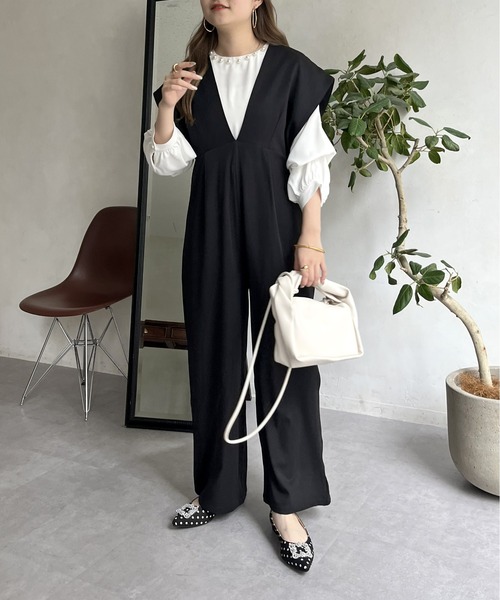 prose verse（プロズヴェール）の「深Vネックオールインワン（つなぎ/オールインワン・レディース・ブラック/ベージュ・ﾌﾘ-）」の11枚目の写真