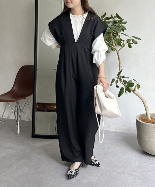 prose verse（プロズヴェール）の「深Vネックオールインワン（つなぎ/オールインワン・レディース・ブラック/ベージュ・ﾌﾘ-）」の6枚目の写真