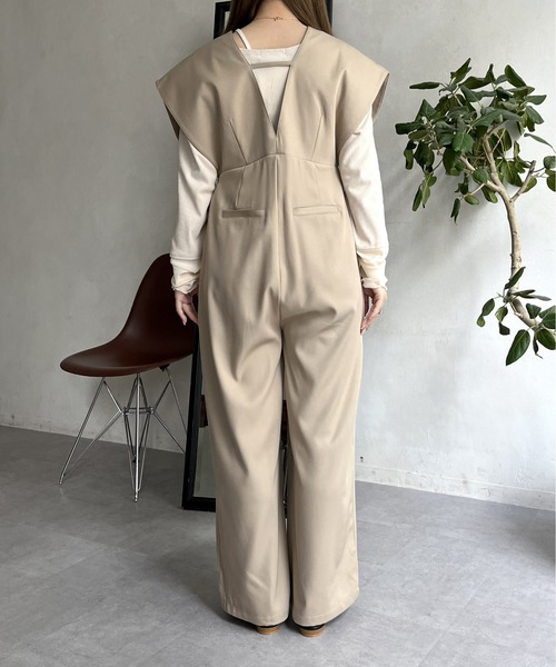 prose verse（プロズヴェール）の「深Vネックオールインワン（つなぎ/オールインワン・レディース・ブラック/ベージュ・ﾌﾘ-）」の10枚目の写真