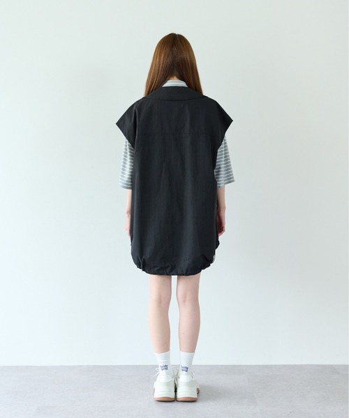 ECRIRE(エクリール)の「旬な装い。ナイロンブレンドオーバーサイズベスト(ミリタリージャケット・レディース・カーキ/ブラック/グレー/オリーブ/ブラウン・M)」の10枚目の写真