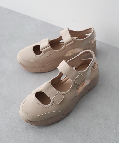 Green Parks(グリーンパークス)の「・rich blue ベルクロスニーカー(スニーカー・レディース・アイボリー/ベージュ/ブラック・M/S/L/LL)」の3枚目の写真