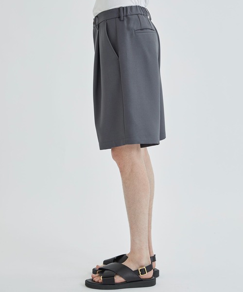 STUDIOUS（ステュディオス）の「【WEB限定】EASY CHINO SHORT PANTS（スラックス・メンズ・ブラック/ベージュ/ダークグレー・1/2）」の16枚目の写真