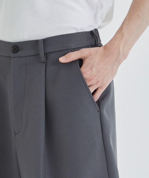 STUDIOUS（ステュディオス）の「【WEB限定】EASY CHINO SHORT PANTS（スラックス・メンズ・ブラック/ベージュ/ダークグレー・1/2）」の19枚目の写真