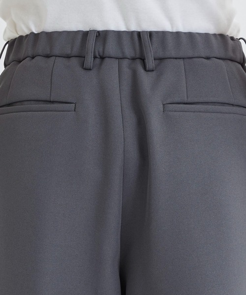 STUDIOUS（ステュディオス）の「【WEB限定】EASY CHINO SHORT PANTS（スラックス・メンズ・ブラック/ベージュ/ダークグレー・1/2）」の21枚目の写真