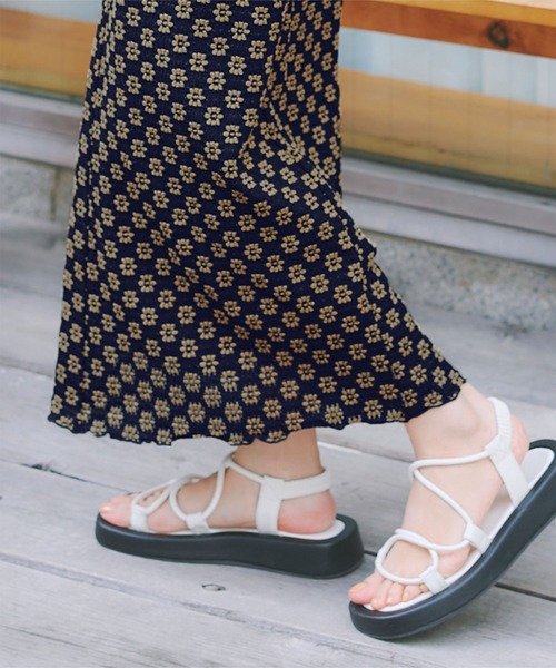 titivate(ティティベイト)の「フラワージャガードレーススカート(スカート・レディース・ベージュ/ブラック・S/M/L)」の3枚目の写真