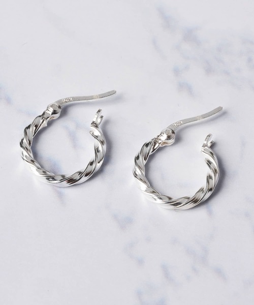 ADPOSION（アドポーション）の「シルバー925 デザインフープピアス（ピアス（両耳用）・メンズ・シルバー/ゴールド/ブラック・FREE）」の4枚目の写真