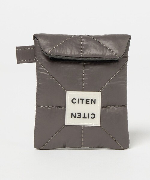 CITEN（シテン）の「＜CITEN＞パデッド ポーチ S（ポーチ・レディース・ピンク/ホワイト/ライトブルー/ブラック/シルバー/ベージュ/ライトグレー/ロイヤルブルー/イエロー/オレンジ系その他/ダークグリーン/ワインレッド/ライトピンク/オレンジ/ライム/ネイビー/クリーム/ダークブラウン/その他4/ダークグレー/その他3/レッド・FREE）」の4枚目の写真
