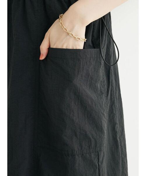 ELENCARE DUE(エレンカーレデュエ)の「・ELENCARE DUE ミリタリーキャミワンピース(ワンピース・レディース・オフホワイト/カーキ/ブラック・FREE)」の11枚目の写真