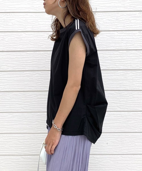 Q（キュー）の「肩ラインノースリトップス（Tシャツ/カットソー・レディース・ブラック/ライトグレー・MEDIUM）」の9枚目の写真