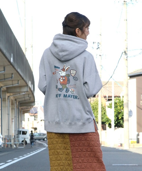 KRIFF MAYER Lady's Collection(クリフメイヤーレディースコレクション)の「キャンプラビット裏起毛ゆるPK(パーカー・レディース・チャコール/カラフル/ナチュラル/オレンジ/グレー・LARGE/MEDIUM)」の3枚目の写真