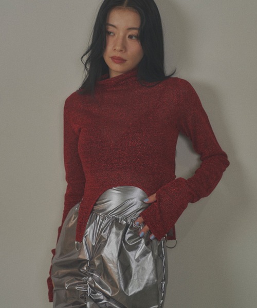 VIOLETTA(ヴィオレッタ)の「ラメカットソークロップドトップス(Tシャツ/カットソー・レディース・ホワイト/シルバー/レッド・FREE)」の3枚目の写真