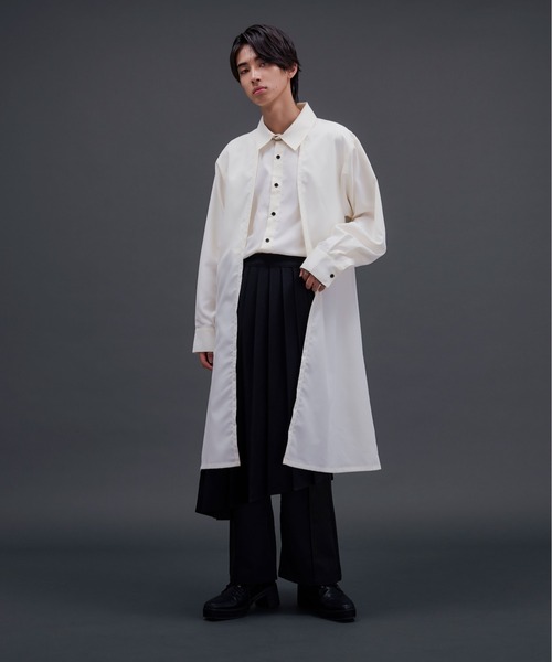 Ellno Loset(エルノロゼット)の「ロングレイヤードシャツ(シャツ/ブラウス・メンズ・ブラック/オフホワイト・SMALL/LARGE/MEDIUM)」の3枚目の写真