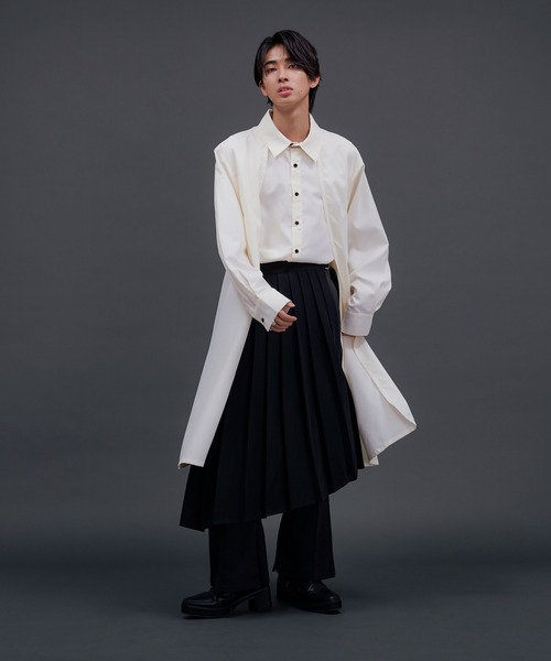 Ellno Loset(エルノロゼット)の「ロングレイヤードシャツ(シャツ/ブラウス・メンズ・ブラック/オフホワイト・SMALL/LARGE/MEDIUM)」の8枚目の写真