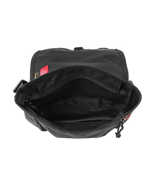 Manhattan Portage（マンハッタンポーテージ）の「Adrenaline Action Bag（ショルダーバッグ・メンズ・ブラック/ブルー・X-SMALL）」の7枚目の写真