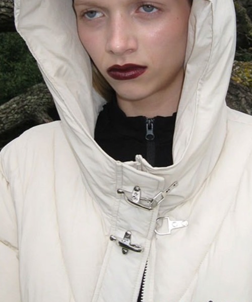 Basic Pleasure Mode（ベーシックプレジャーモード）の「ストリートファッション Y2Kファッション Basic Pleasure Mode ベーシックプレジャーモード SLUSH PUFFER 長袖 ボタンダウンジャケット アウター ジャケット ブルゾン ペディング パディング オーバーサイズ（ダウンジャケット/コート・レディース・アイボリー・M/S）」の8枚目の写真