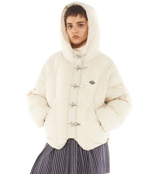 Basic Pleasure Mode（ベーシックプレジャーモード）の「ストリートファッション Y2Kファッション Basic Pleasure Mode ベーシックプレジャーモード SLUSH PUFFER 長袖 ボタンダウンジャケット アウター ジャケット ブルゾン ペディング パディング オーバーサイズ（ダウンジャケット/コート・レディース・アイボリー・M/S）」の2枚目の写真