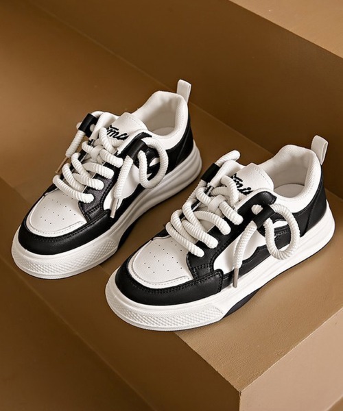 Miniministore(ミニミニストア)の「厚底スニーカー レディース ローカット(スニーカー・レディース・ブラック/ホワイト・24.0cm/24.5cm/23.5cm/22.5cm/23.0cm)」の12枚目の写真