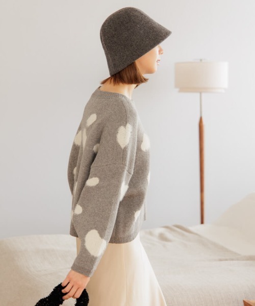 flower（フラワー）の「カウハートニット（ニット/セーター・レディース・アイボリー/グレー・FREE）」の4枚目の写真
