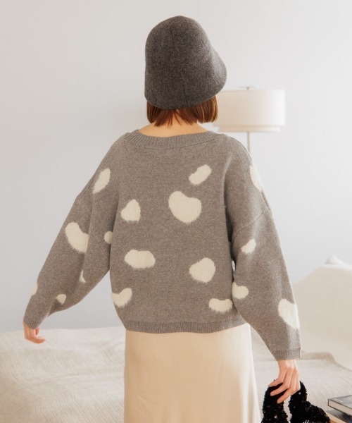 flower（フラワー）の「カウハートニット（ニット/セーター・レディース・アイボリー/グレー・FREE）」の5枚目の写真