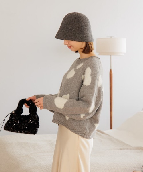 flower（フラワー）の「カウハートニット（ニット/セーター・レディース・アイボリー/グレー・FREE）」の6枚目の写真