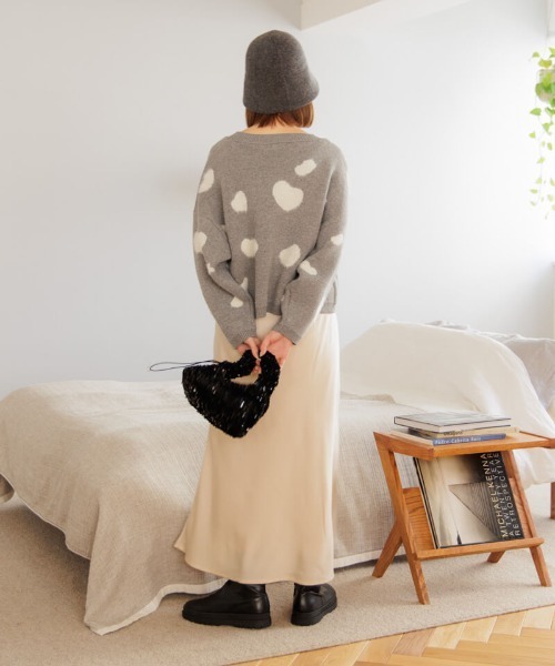 flower（フラワー）の「カウハートニット（ニット/セーター・レディース・アイボリー/グレー・FREE）」の9枚目の写真