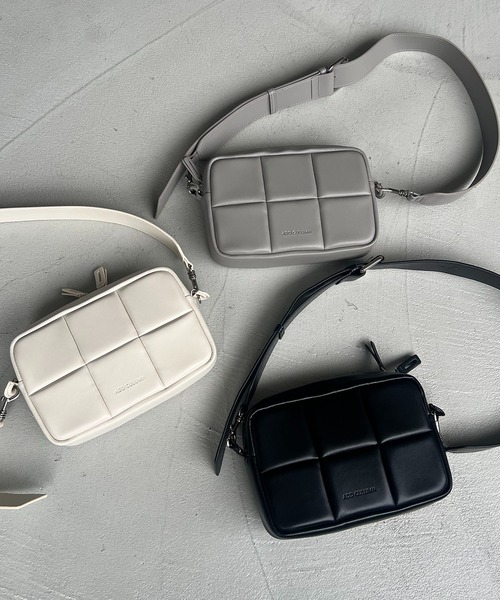 ADD CULUMN(アドカラム)の「〈ADD CULUMN/アドカラム〉PUFF CROSS BODYバッグ(ショルダーバッグ・レディース・ブラック/グレー/ホワイト・FREE)」の9枚目の写真