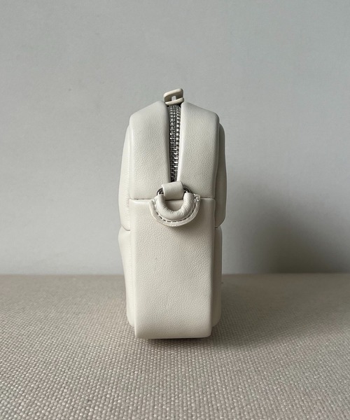 ADD CULUMN(アドカラム)の「〈ADD CULUMN/アドカラム〉PUFF CROSS BODYバッグ(ショルダーバッグ・レディース・ブラック/グレー/ホワイト・FREE)」の12枚目の写真