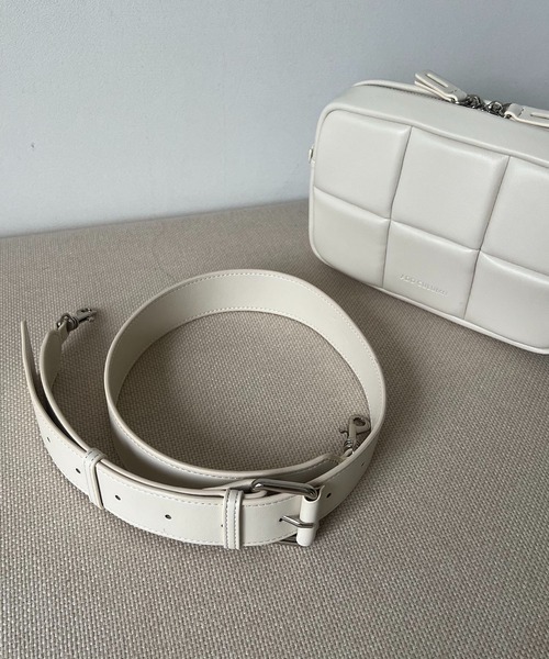 ADD CULUMN(アドカラム)の「〈ADD CULUMN/アドカラム〉PUFF CROSS BODYバッグ(ショルダーバッグ・レディース・ブラック/グレー/ホワイト・FREE)」の15枚目の写真