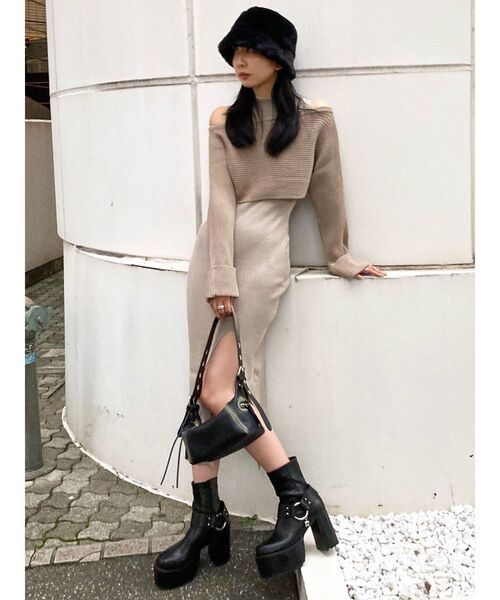 EMODA(エモダ)の「マルチウェイペアマキシワンピース(ワンピース・レディース・ベージュ/グレー/ブラック・FREE)」の4枚目の写真