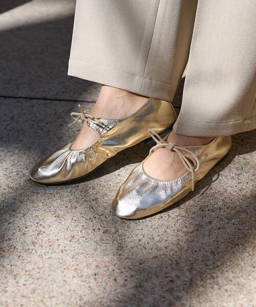 FREAK'S STORE(フリークスストア)の「ROVERETO/ロベレート リボン フラットシューズ(バレエシューズ・レディース・ブラック/シルバー/ゴールド/ブラウン・36/38/37)」の9枚目の写真