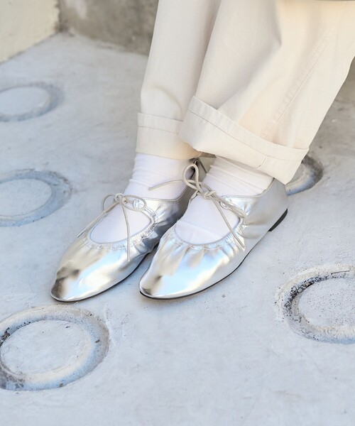 FREAK'S STORE(フリークスストア)の「ROVERETO/ロベレート リボン フラットシューズ(バレエシューズ・レディース・ブラック/シルバー/ゴールド/ブラウン・36/38/37)」の14枚目の写真