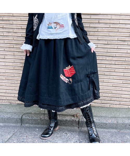 PINK HOUSE（ピンクハウス）の「書斎の猫たち柄ニット