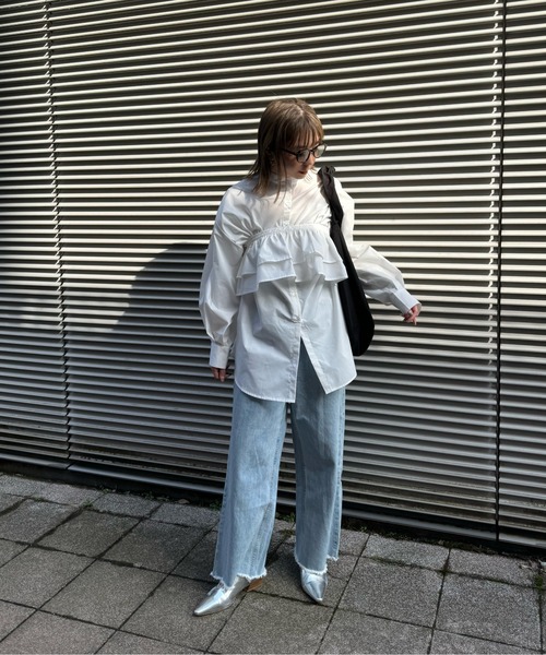 y/m by misato（イムバイミサト）の「ブロードフリル付きシャツ（シャツ/ブラウス・レディース・オフホワイト/ブルー/ブラック・FREE）」の10枚目の写真