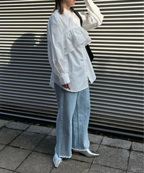 y/m by misato（イムバイミサト）の「ブロードフリル付きシャツ（シャツ/ブラウス・レディース・オフホワイト/ブルー/ブラック・FREE）」の14枚目の写真