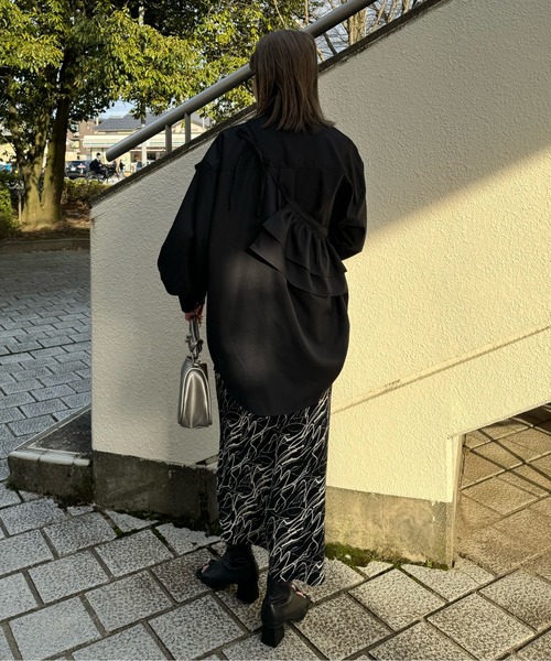 y/m by misato（イムバイミサト）の「ブロードフリル付きシャツ（シャツ/ブラウス・レディース・オフホワイト/ブルー/ブラック・FREE）」の19枚目の写真