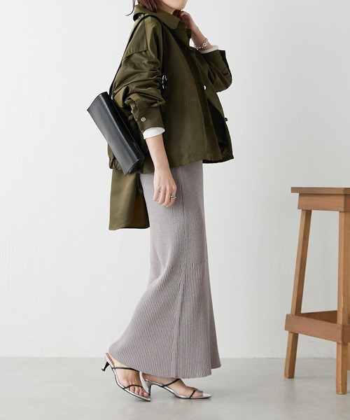 COLLAGE GALLARDAGALANTE(コラージュガリャルダガランテ)の「【OT】バックシャーリングヘムジャケット/WEB限定(ミリタリージャケット・レディース・ブラック/グリーン・FREE)」の20枚目の写真